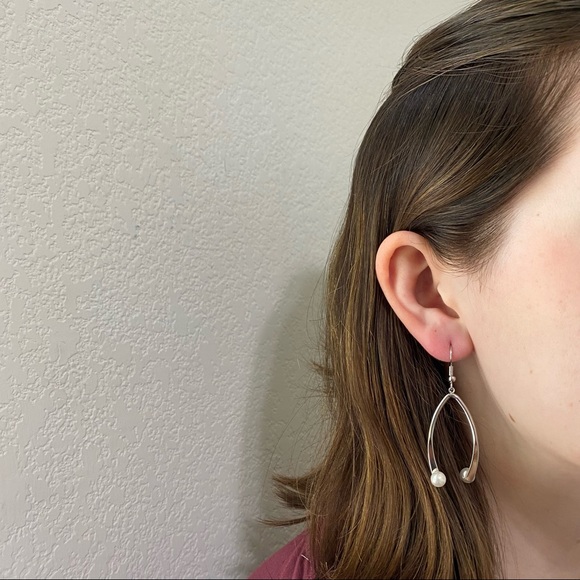 Faux Pearl Metal Drop Earrings - Picture 7 of 9